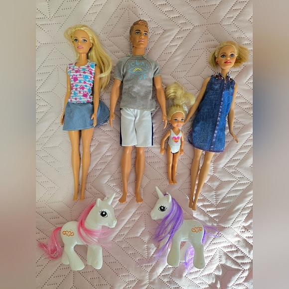 Barbie Other - 2 Barbies set, a girl and a Ken